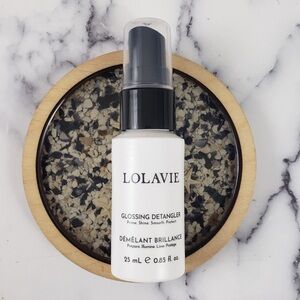 LOLAVIE Glossing Detangler